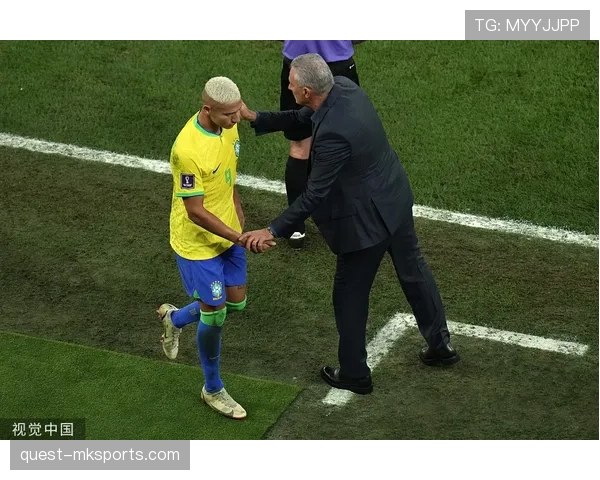 莱奥与维尼修斯:速度型边锋的两种进化路径 莱奥与维尼修斯:速度型边锋的两种进化路径