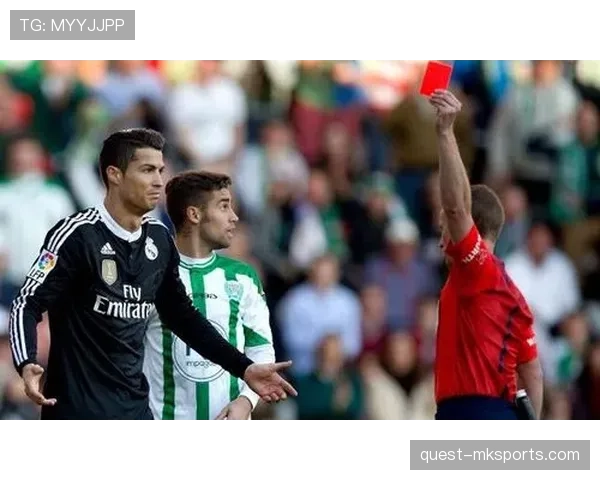 门将阻挡犯规判罚标准，哪些动作算违规容易被忽视？